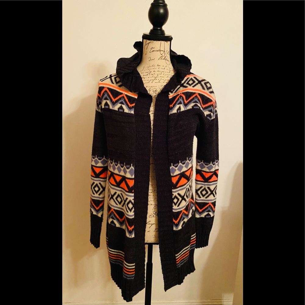 Tribal Woman Sweater size Xs